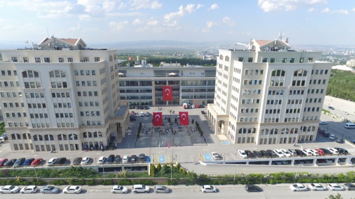 LÖSEV Bilgi Teknolojileri Ticaret A.Ş. irtibat ofisinin bulunduğu Bilkent Cyberpark Cyberplaza C Blok bina dış görünümü, Ankara